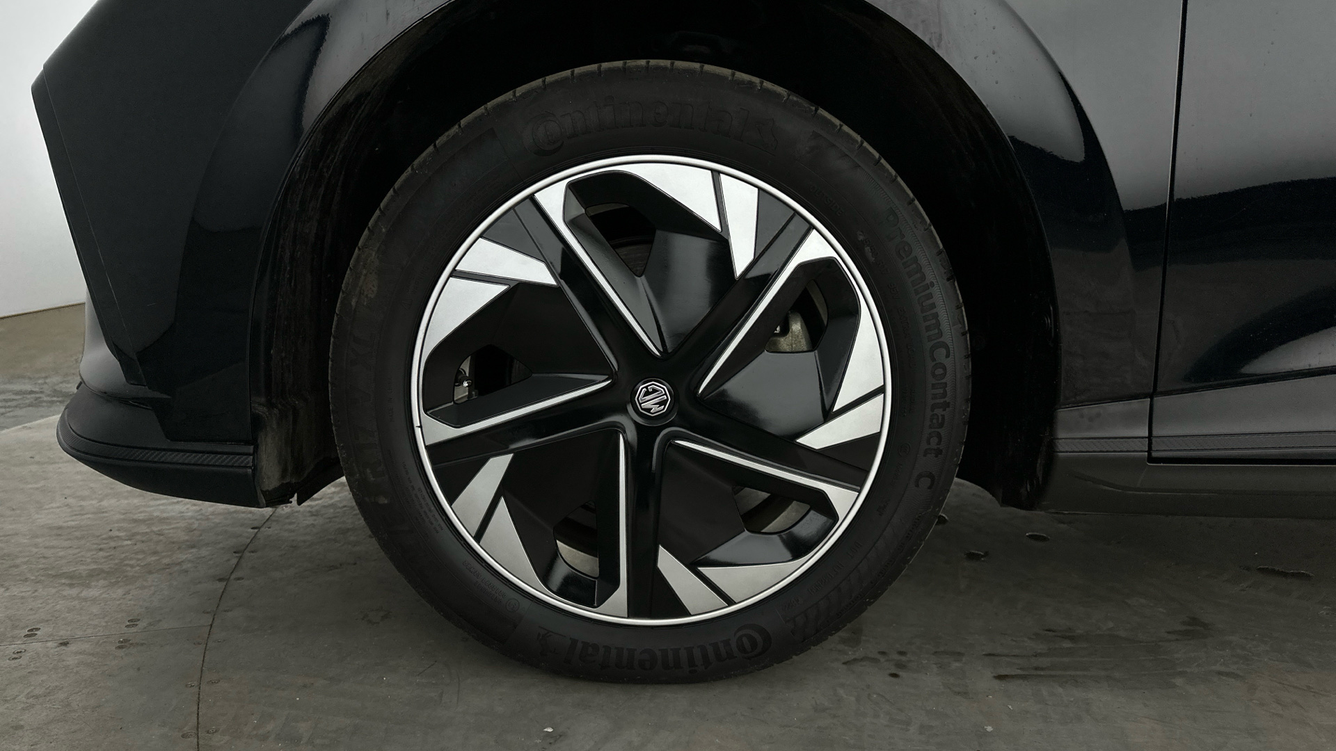 4020804 150kW SE EV Long Range 64kWh 5dr Auto