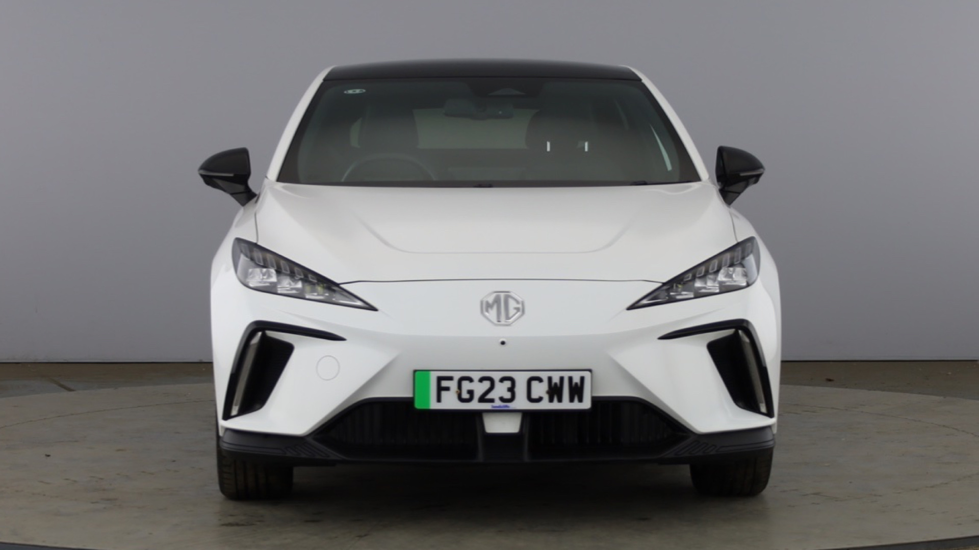 4020846 150kW Trophy EV Long Range 64kWh 5dr Auto