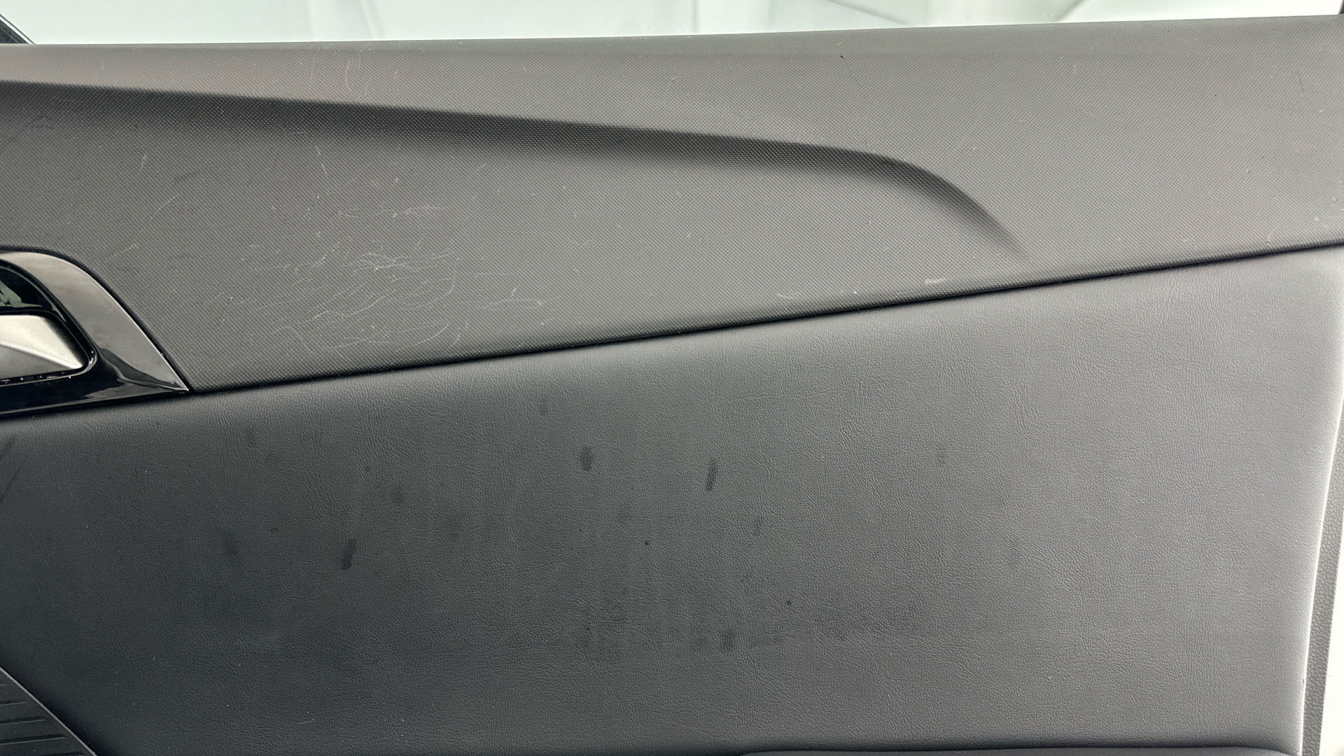 4020846 150kW Trophy EV Long Range 64kWh 5dr Auto