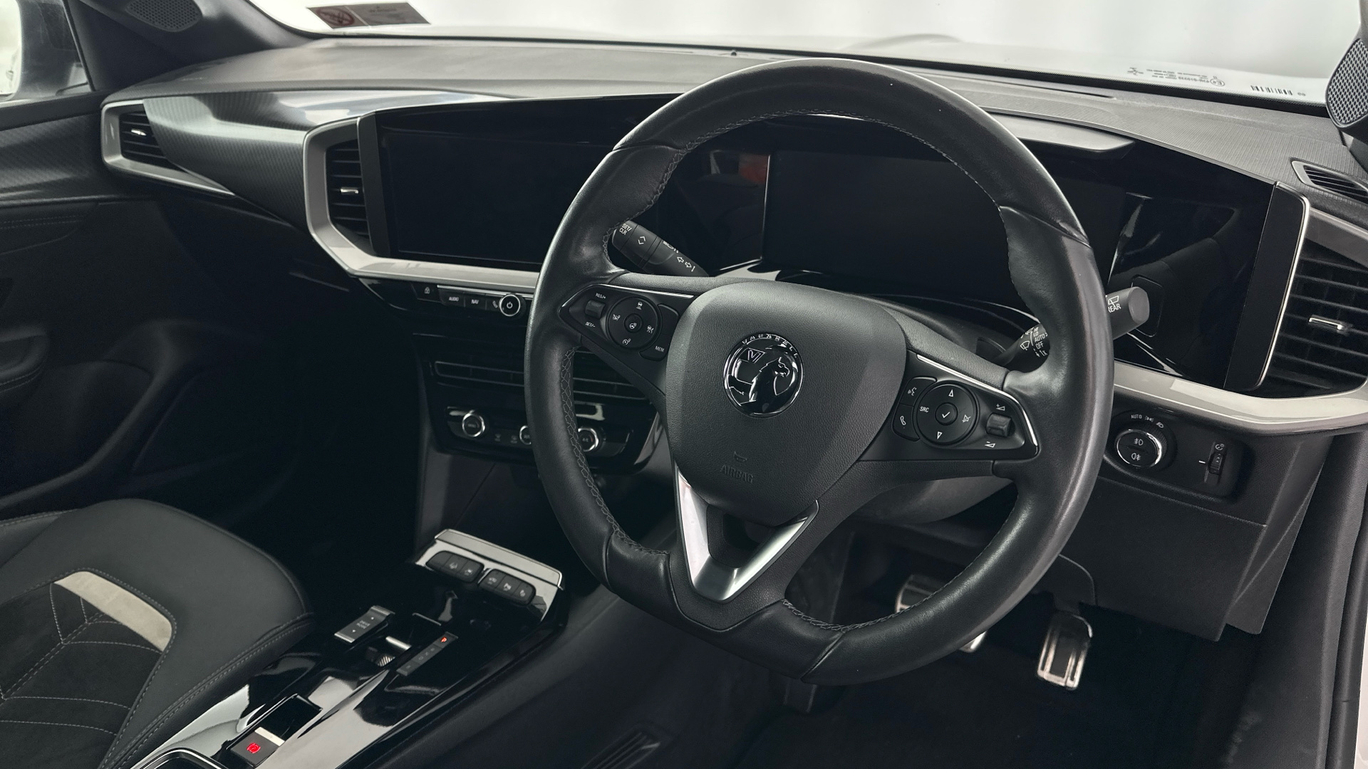 4020784 100kW Ultimate 50kWh 5dr Auto