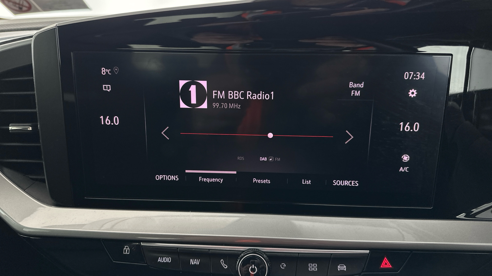 4020784 100kW Ultimate 50kWh 5dr Auto