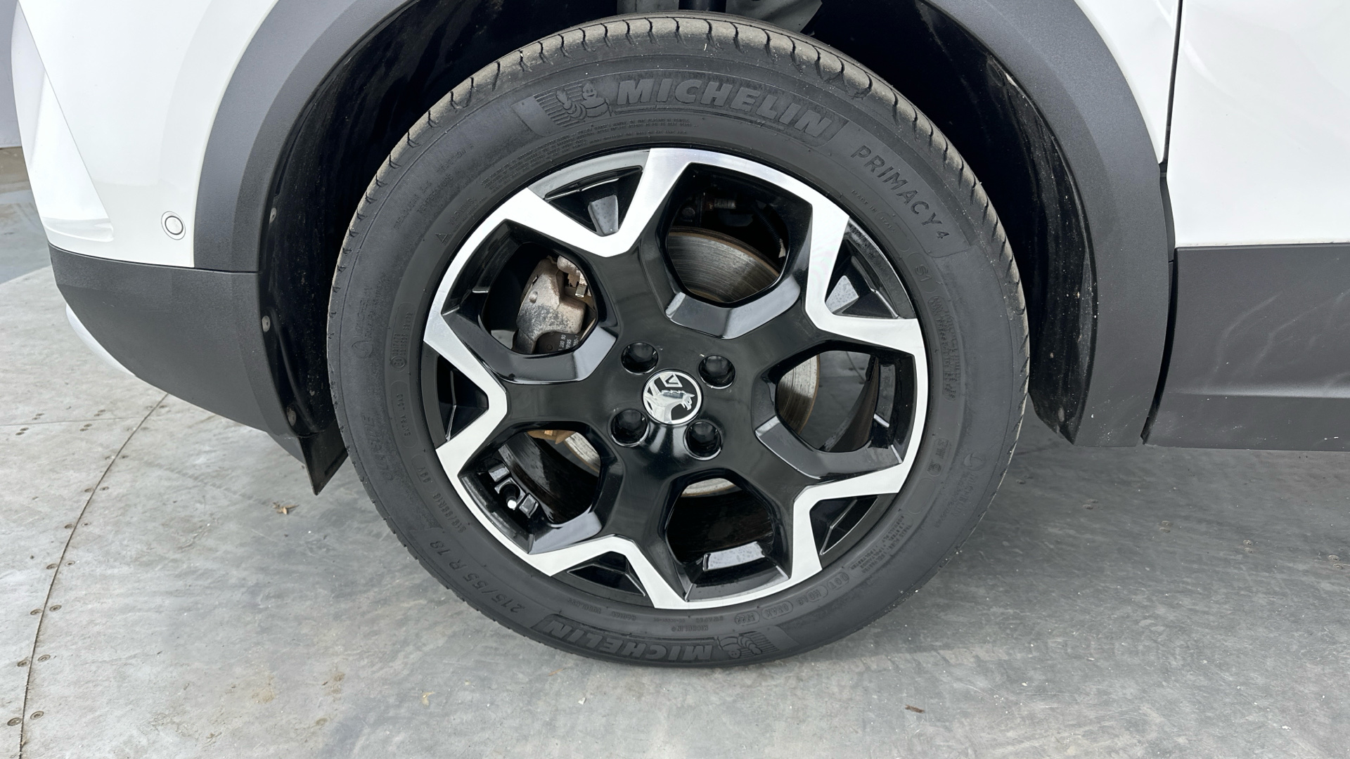 4020784 100kW Ultimate 50kWh 5dr Auto