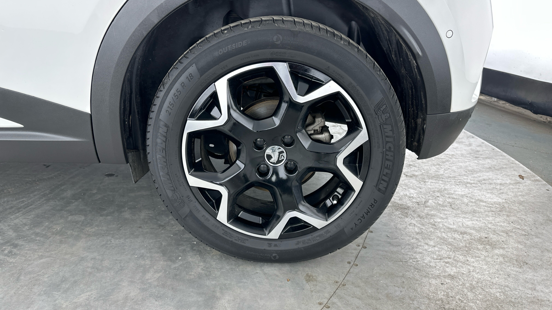 4020784 100kW Ultimate 50kWh 5dr Auto