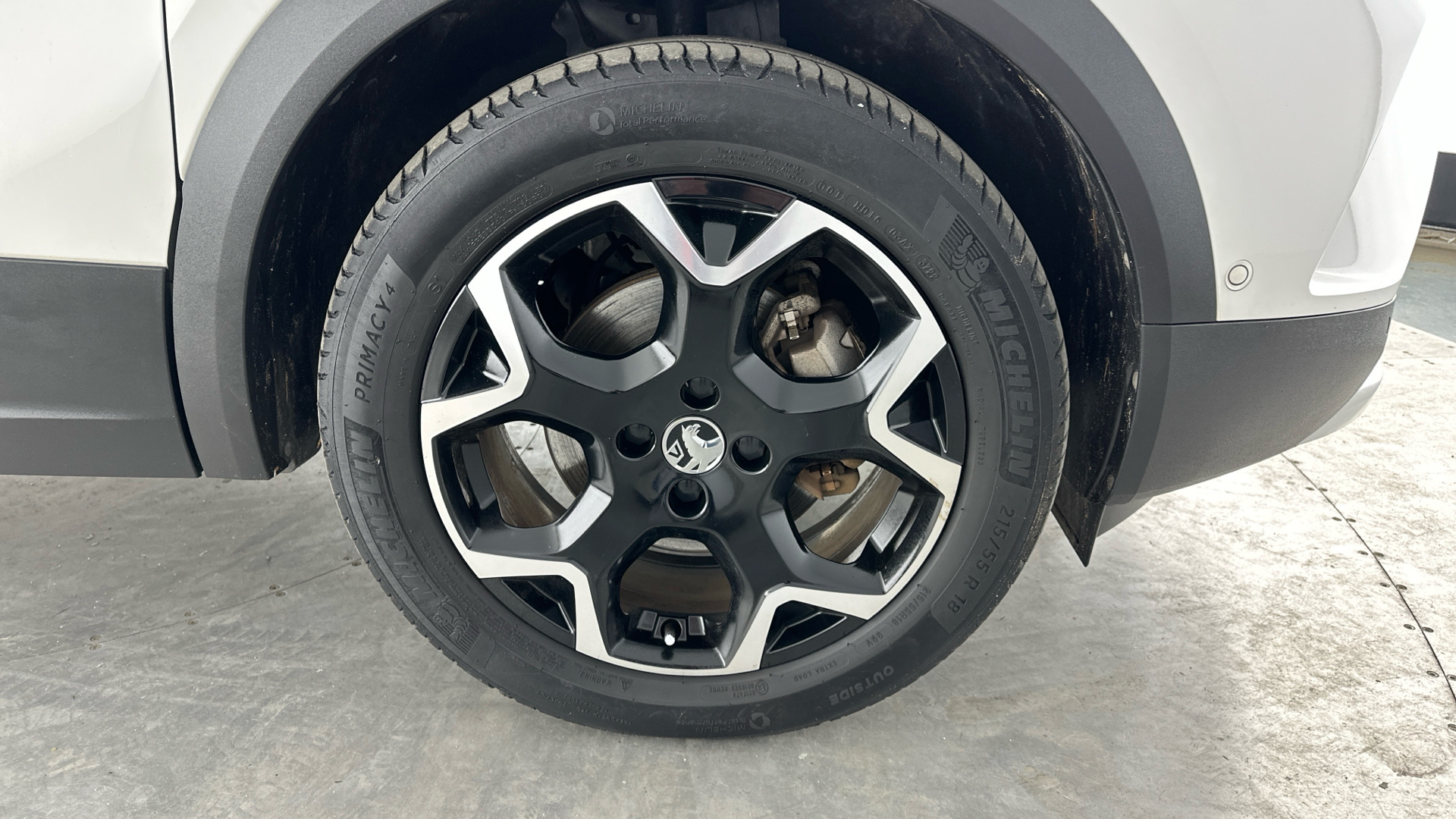 4020784 100kW Ultimate 50kWh 5dr Auto