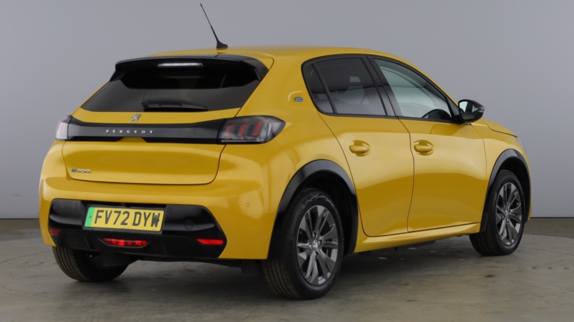 4020829 100kW Allure Premium 50kWh 5dr Auto