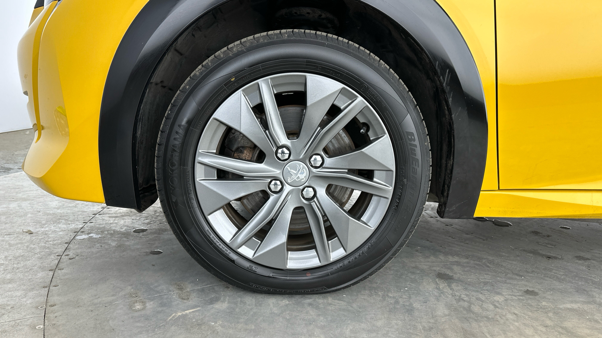 4020829 100kW Allure Premium 50kWh 5dr Auto