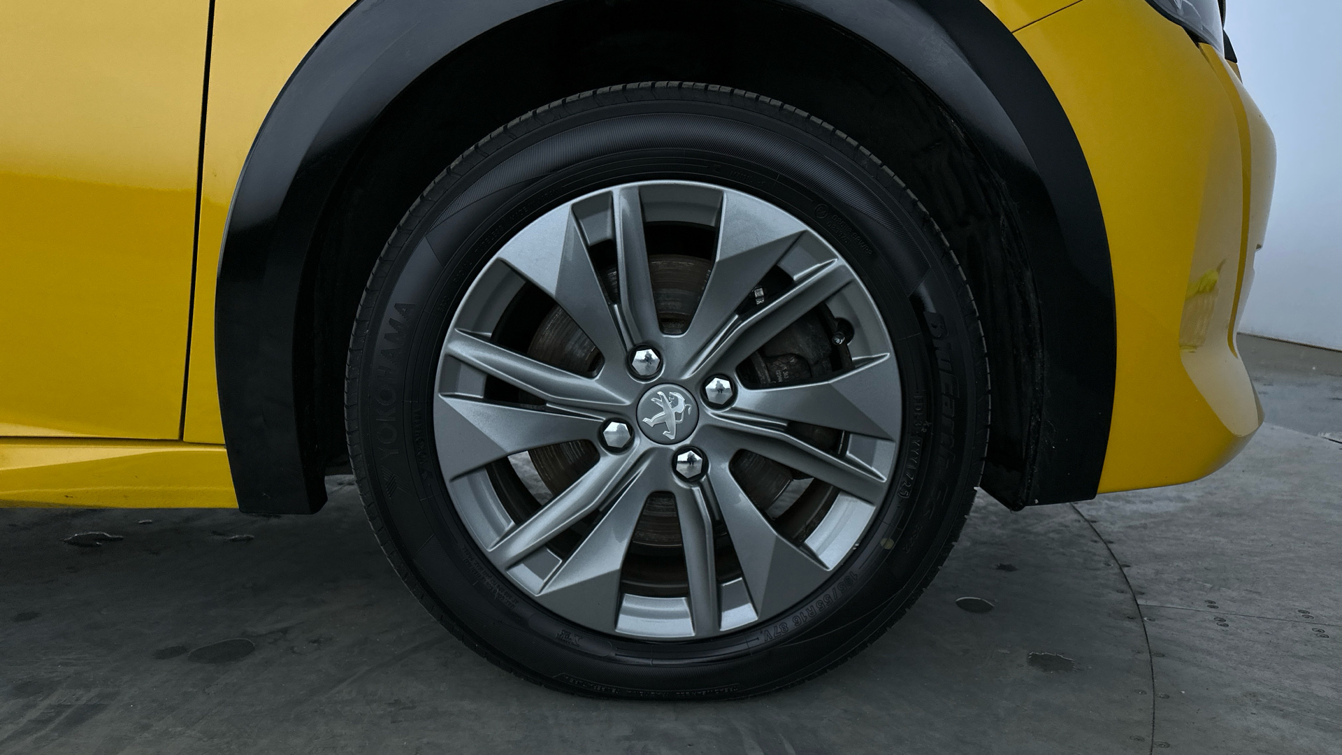 4020829 100kW Allure Premium 50kWh 5dr Auto