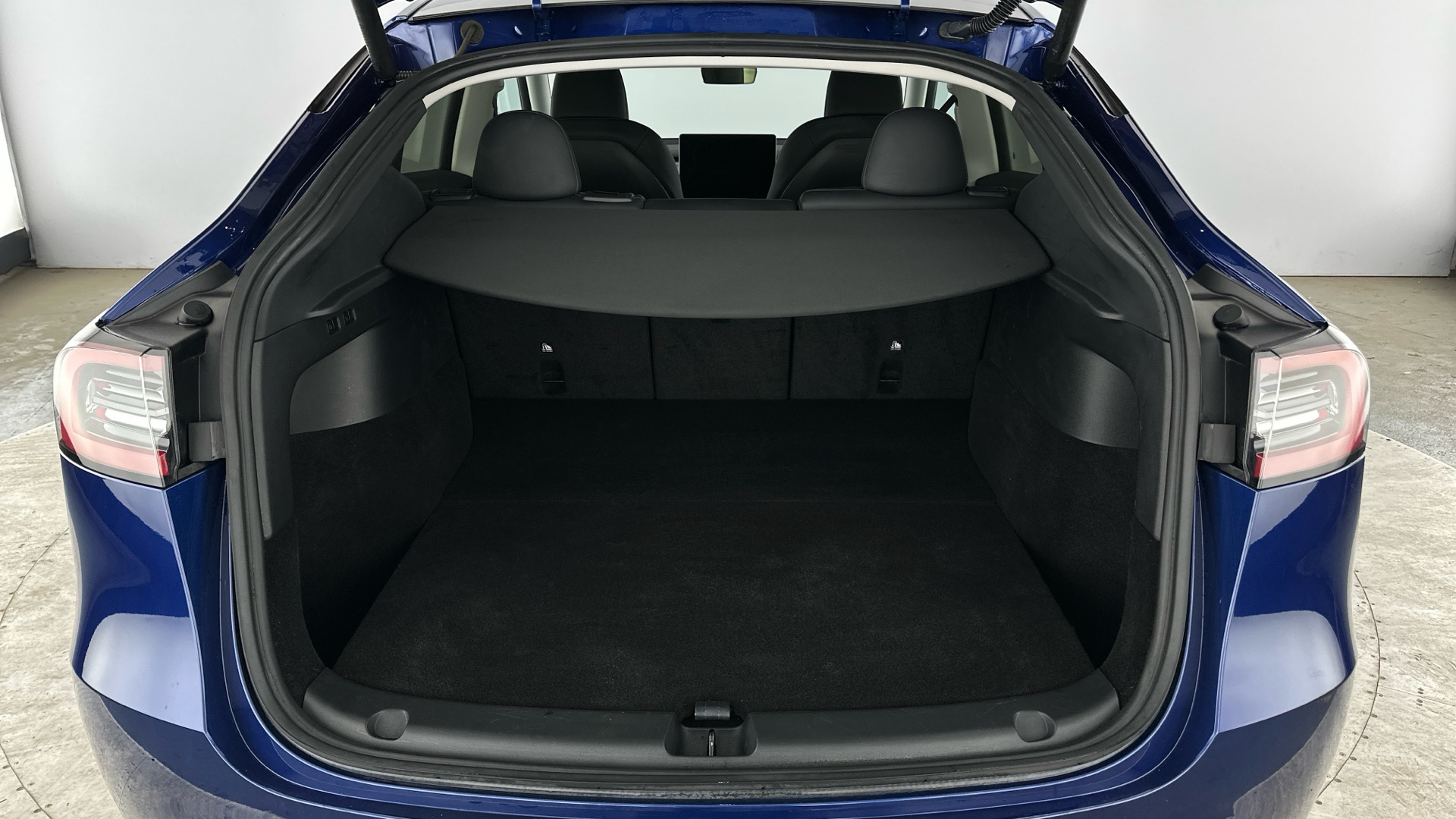 4049381 Long Range AWD 5dr Auto