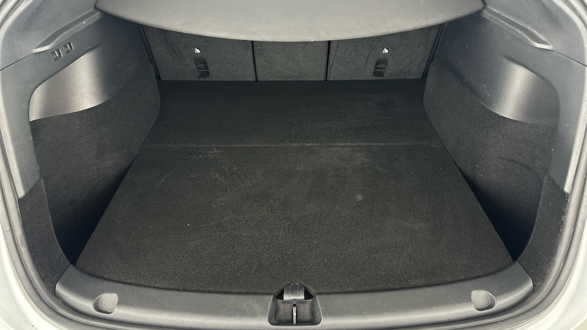 4049537 Long Range AWD 5dr Auto