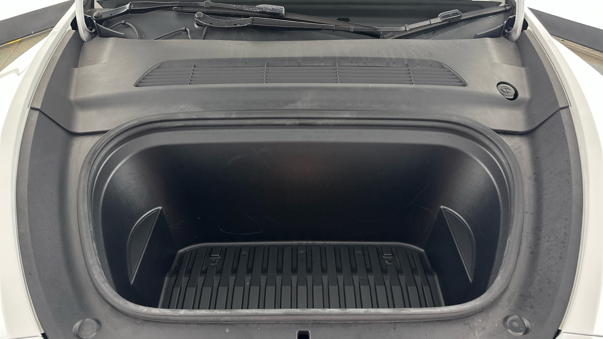 4049537 Long Range AWD 5dr Auto