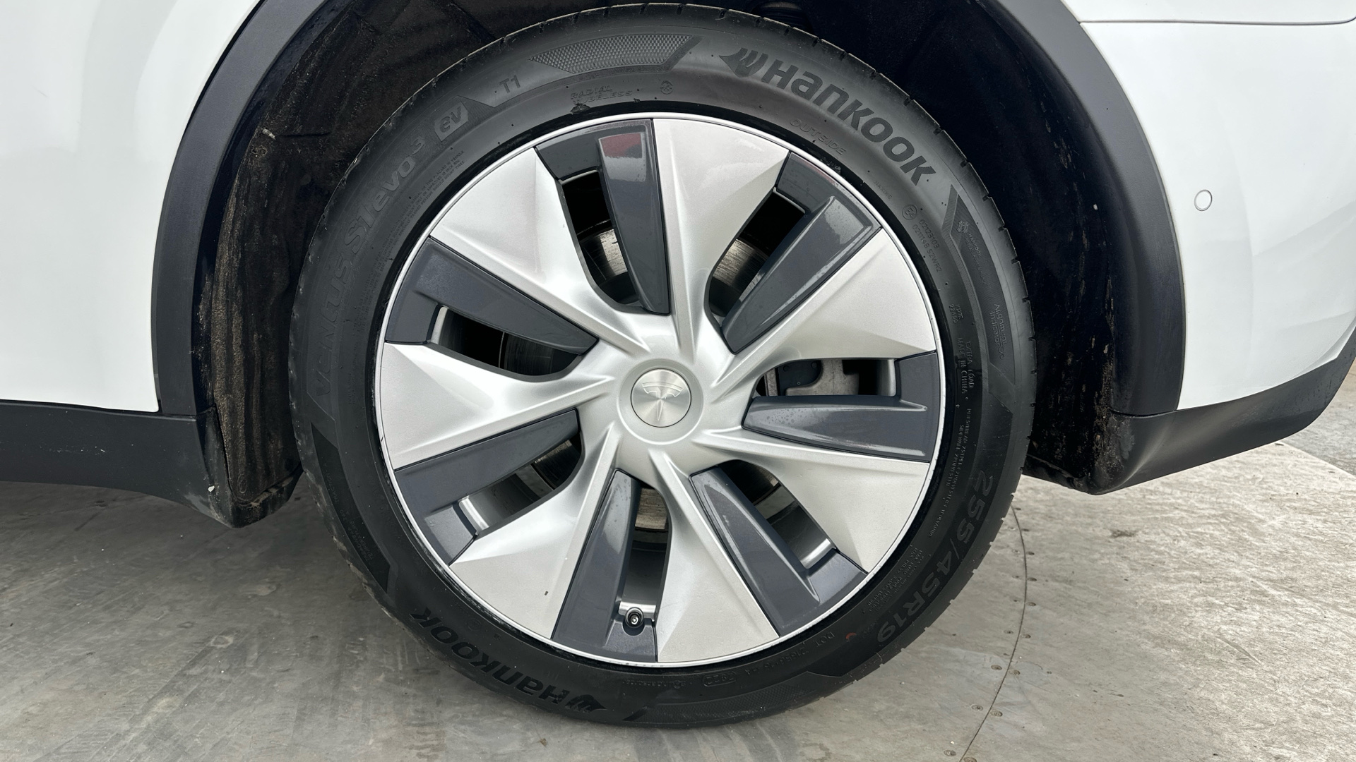 4049537 Long Range AWD 5dr Auto