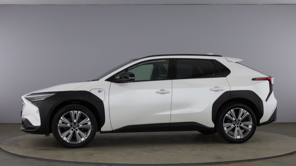 SUBARU SOLTERRA Image 2