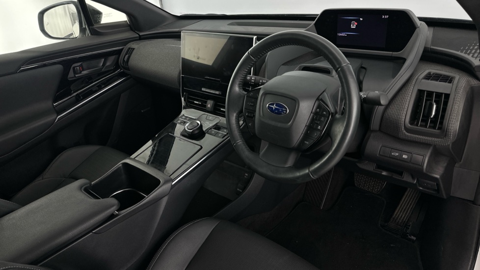 SUBARU SOLTERRA Image 8