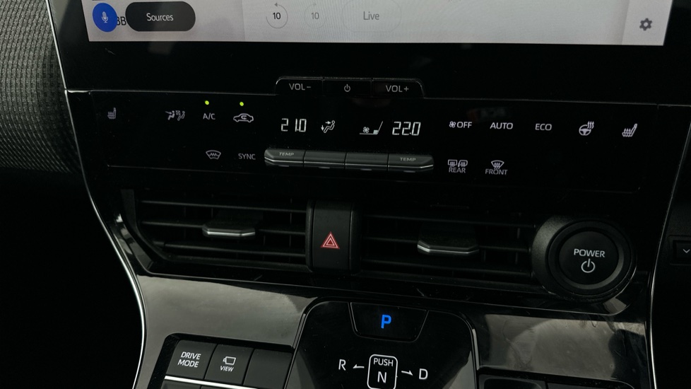 SUBARU SOLTERRA Dual Climate Control