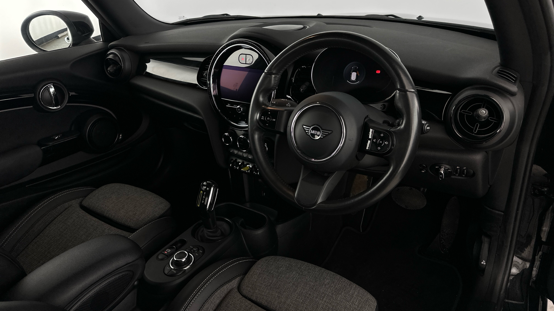 4020857 135kW Cooper S Level 2 33kWh 3dr Auto