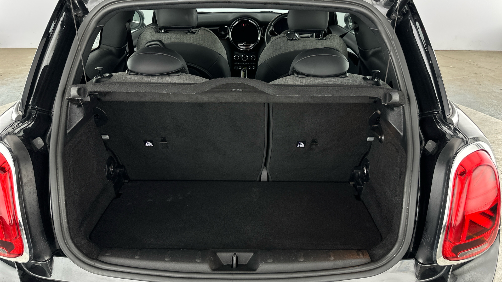 4020857 135kW Cooper S Level 2 33kWh 3dr Auto