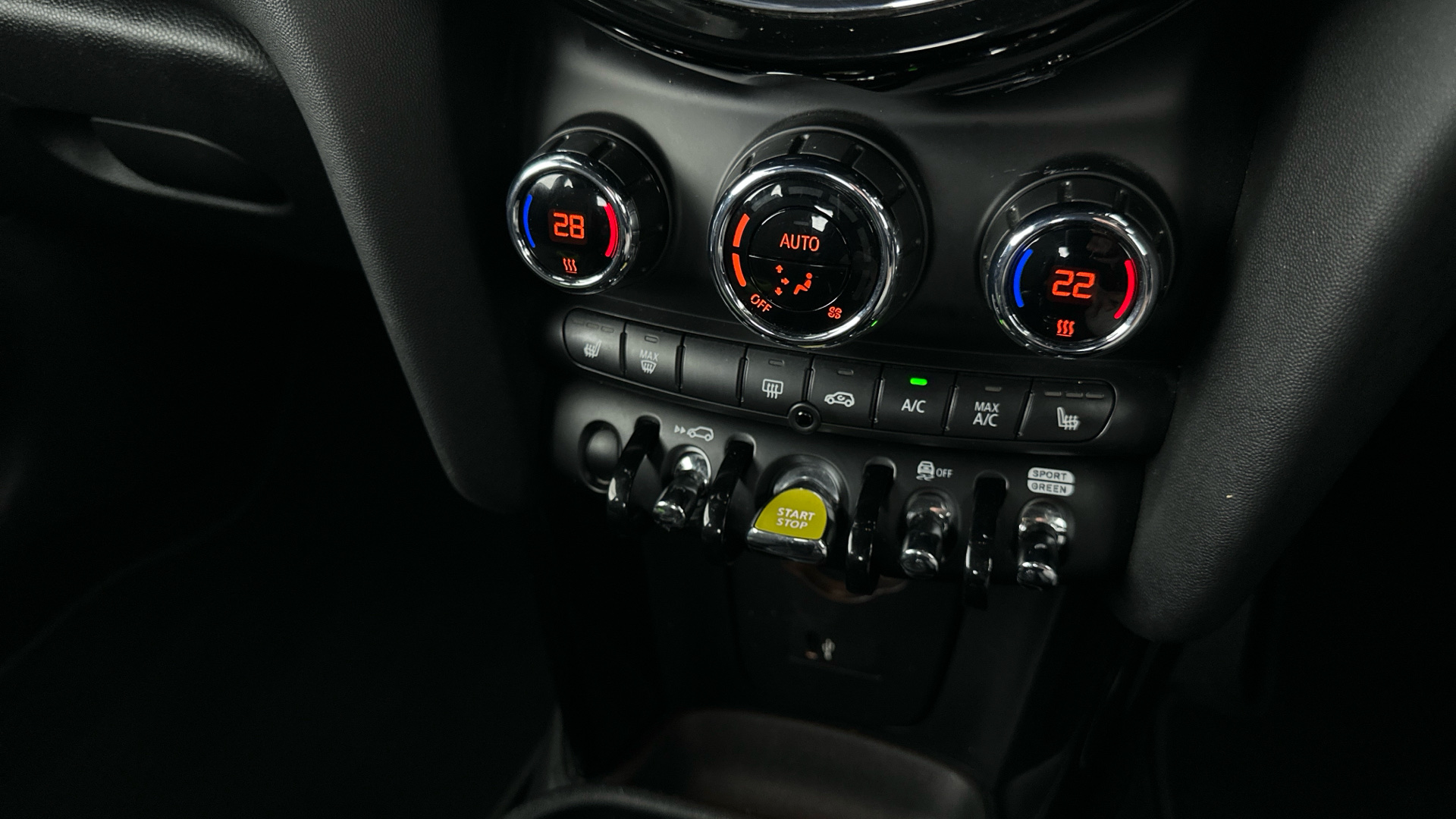 4020857 135kW Cooper S Level 2 33kWh 3dr Auto