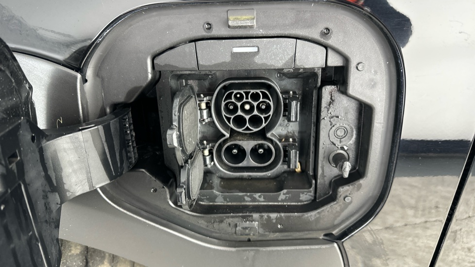 SUBARU SOLTERRA Image 20