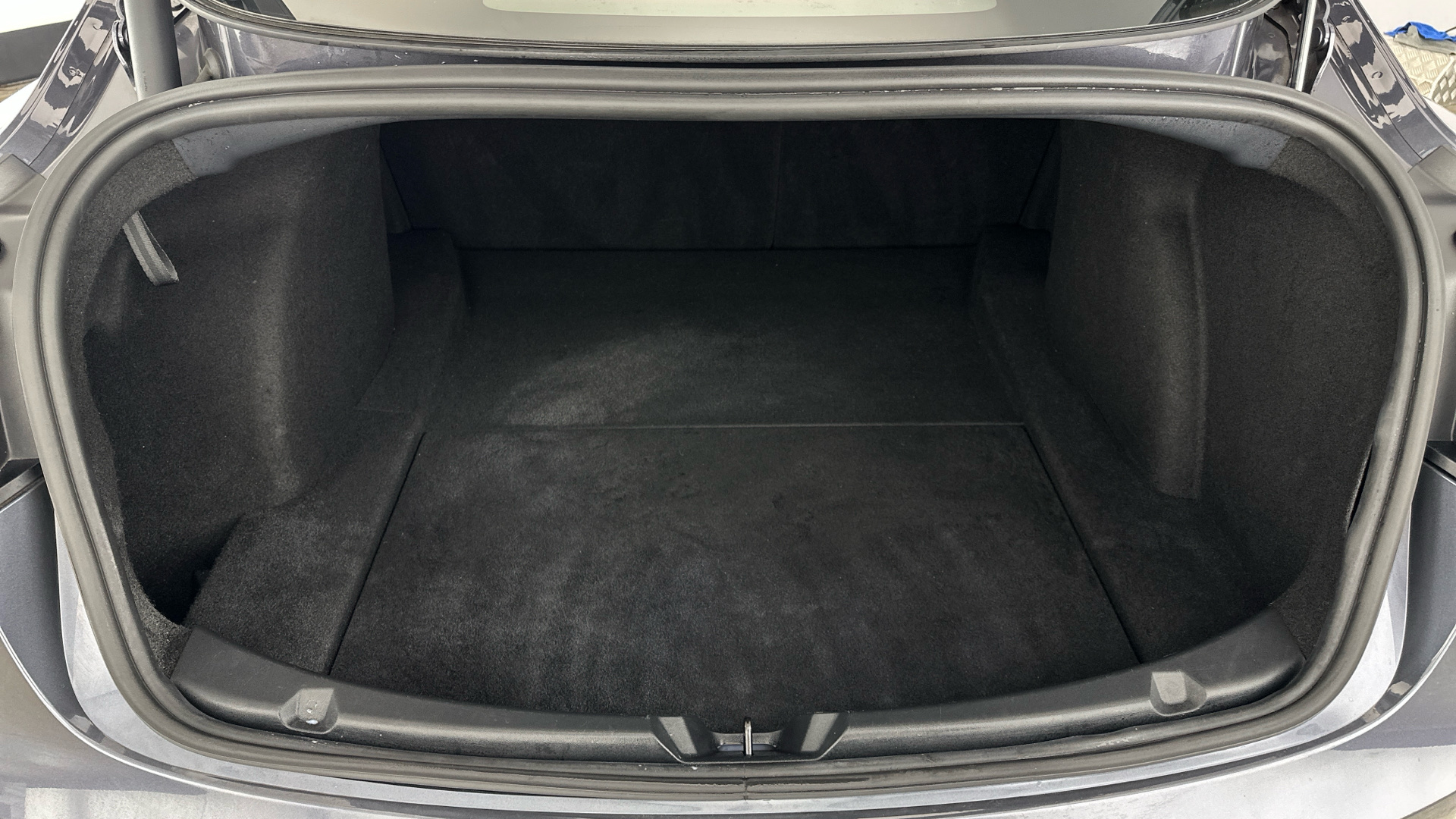 4027532 Long Range AWD 4dr Auto