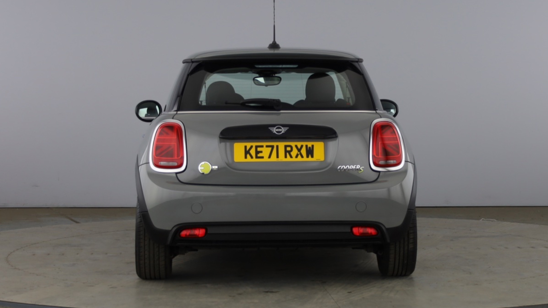 4020918 135kW Cooper S Level 1 33kWh 3dr Auto
