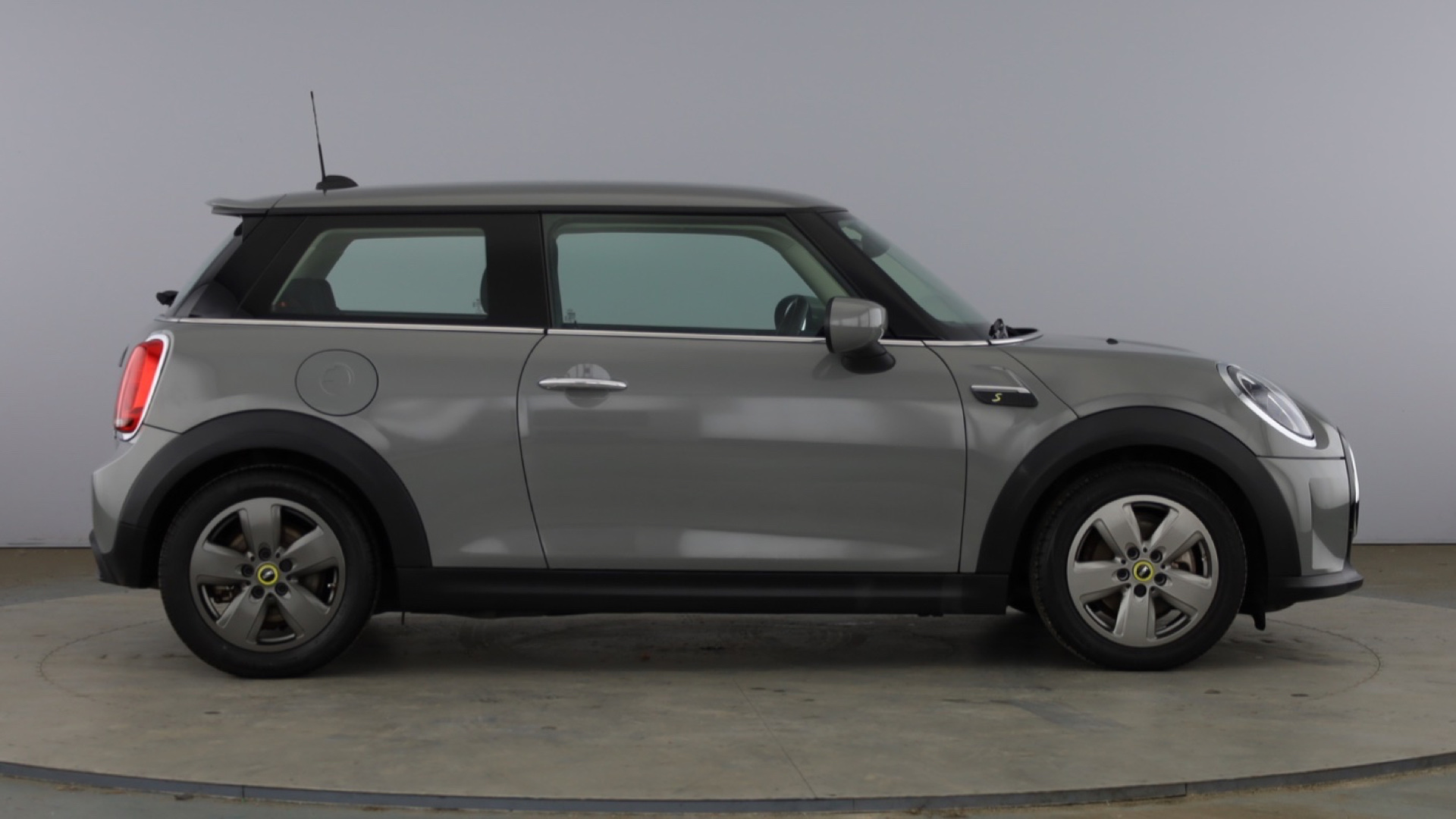 4020918 135kW Cooper S Level 1 33kWh 3dr Auto