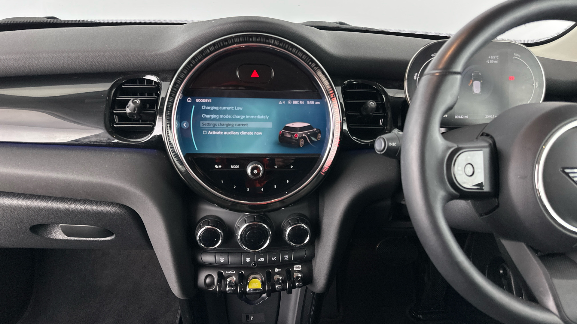 4020918 135kW Cooper S Level 1 33kWh 3dr Auto