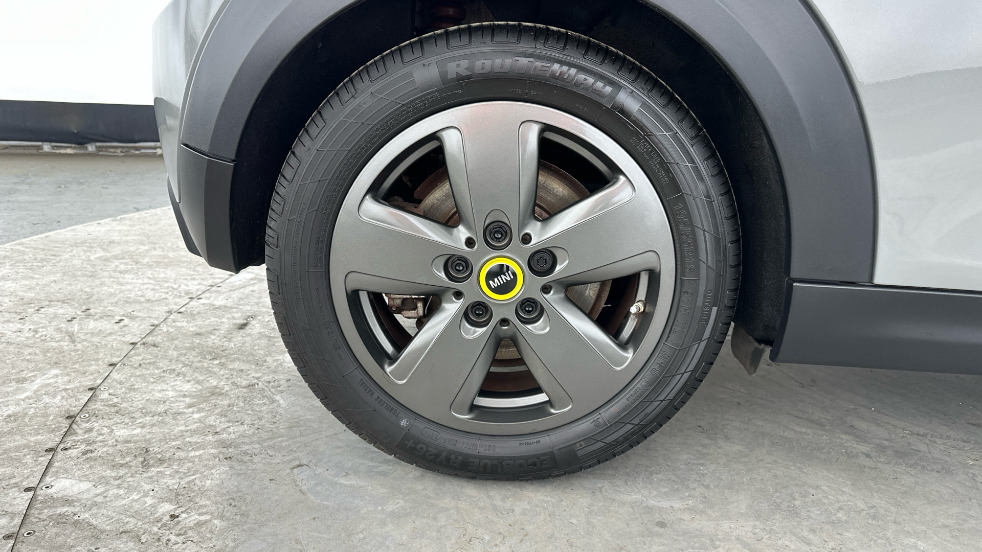 4020918 135kW Cooper S Level 1 33kWh 3dr Auto