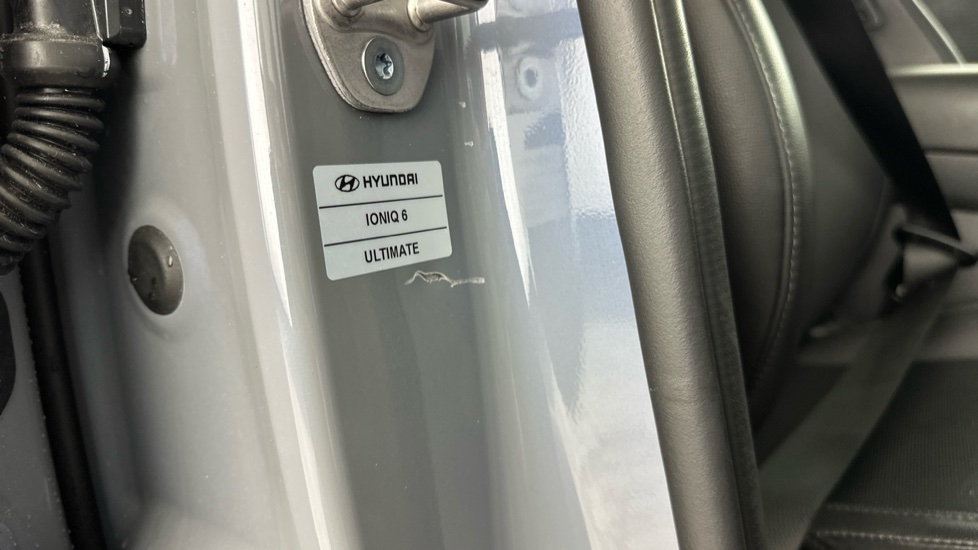 HYUNDAI IONIQ 6 Offside B Post Scratch/Dent