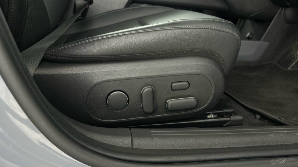 HYUNDAI IONIQ 6 Electric Seats