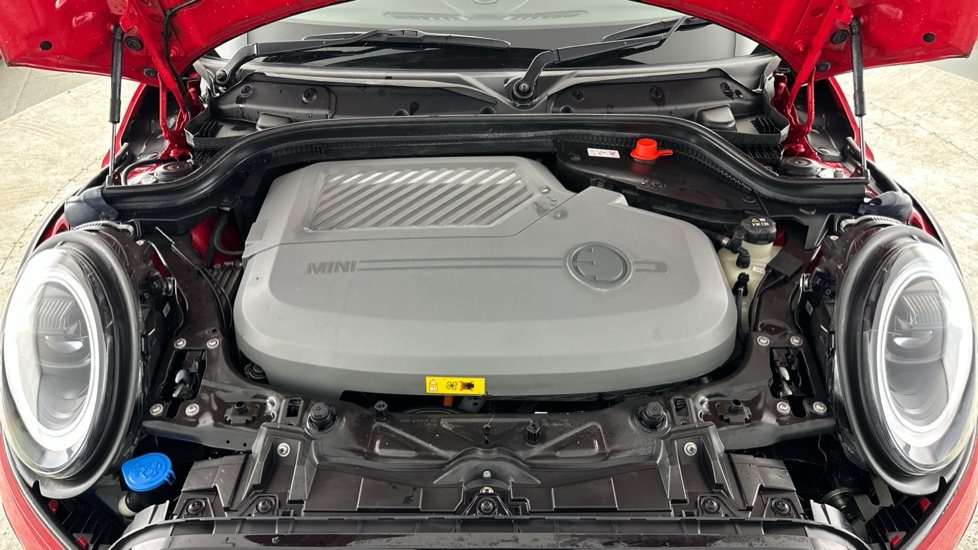 MINI HATCHBACK Image 15