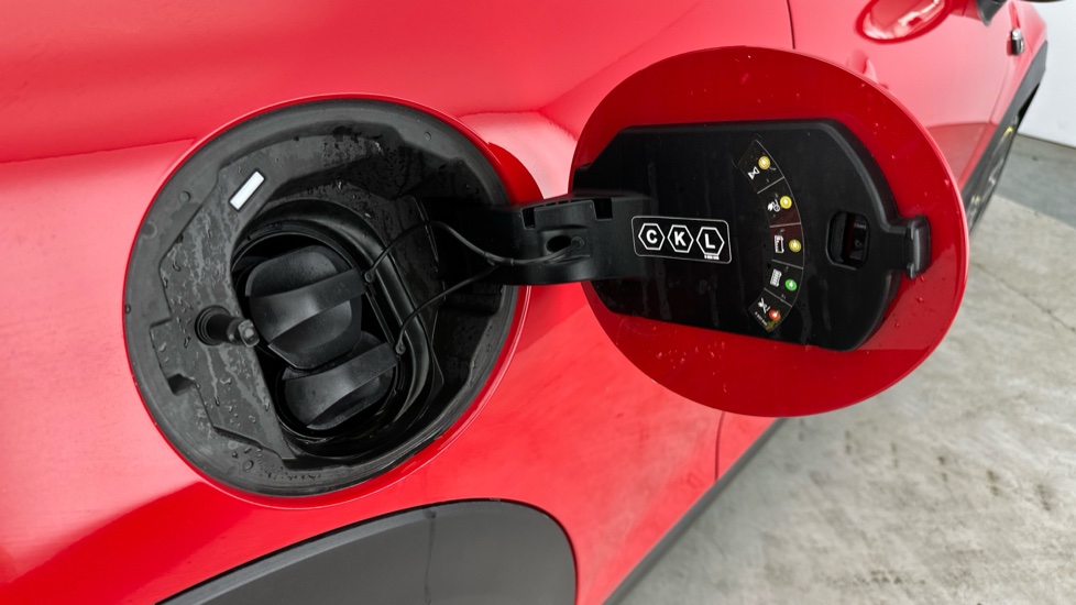 MINI HATCHBACK Image 20