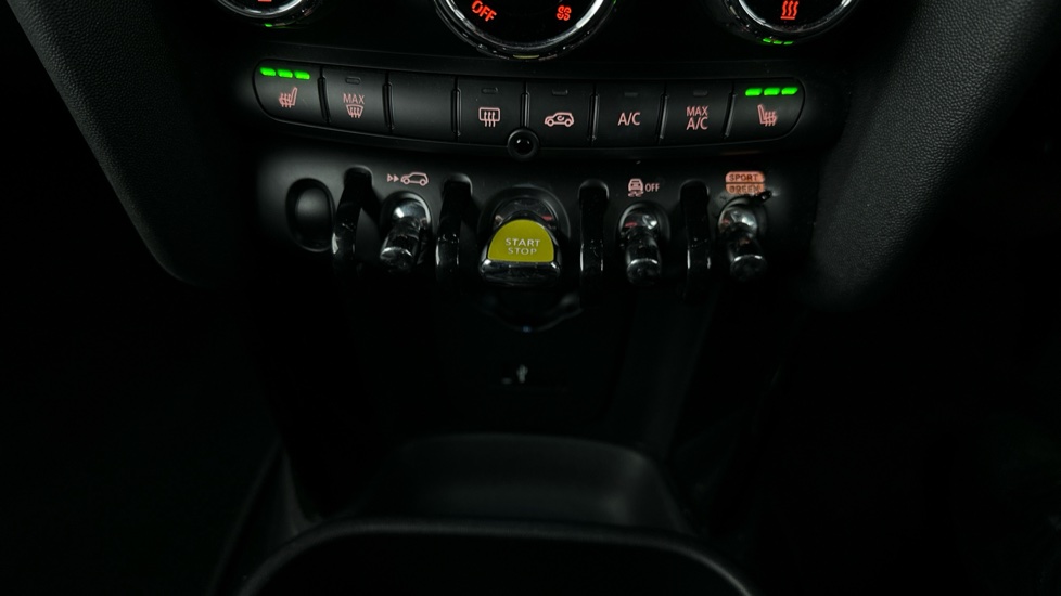 MINI HATCHBACK Heated Seats