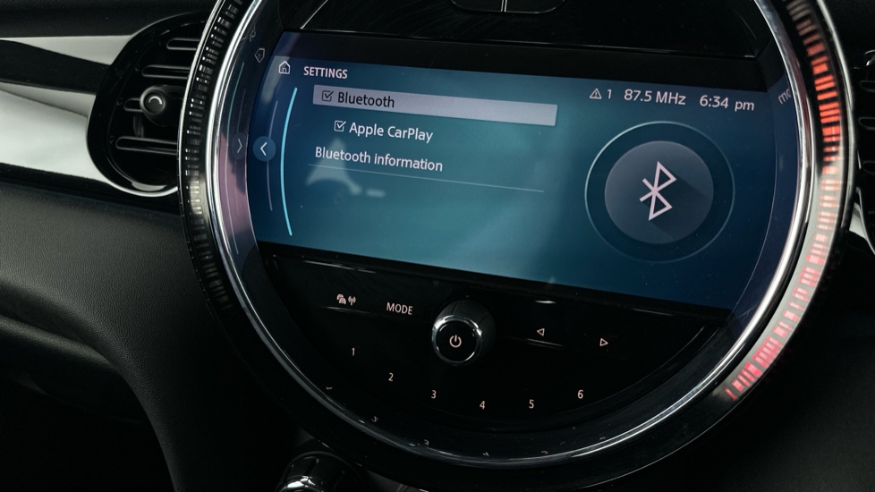 MINI HATCHBACK Apple CarPlay/Android Auto