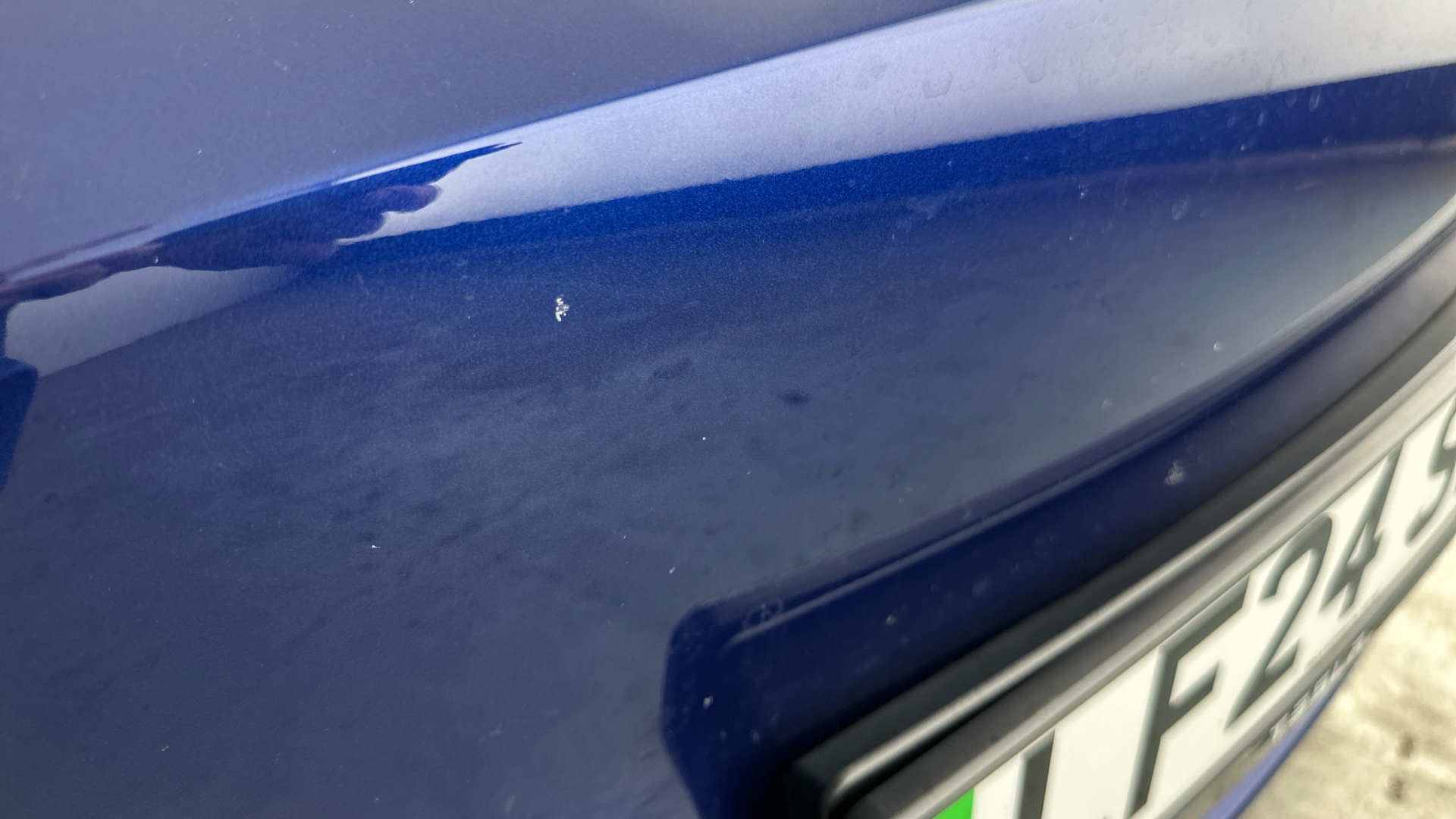 4020731 RWD 5dr Auto