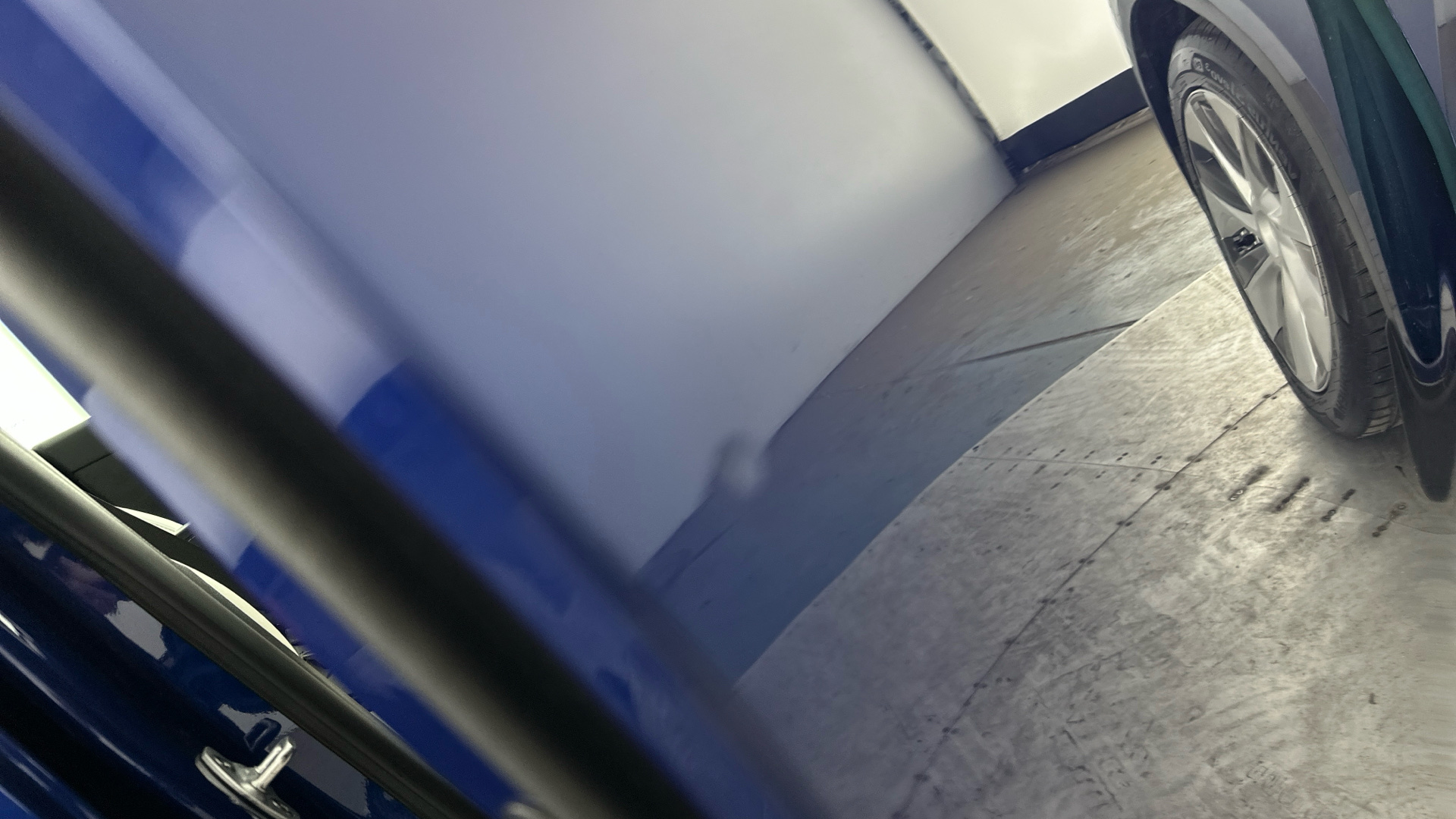 4020731 RWD 5dr Auto