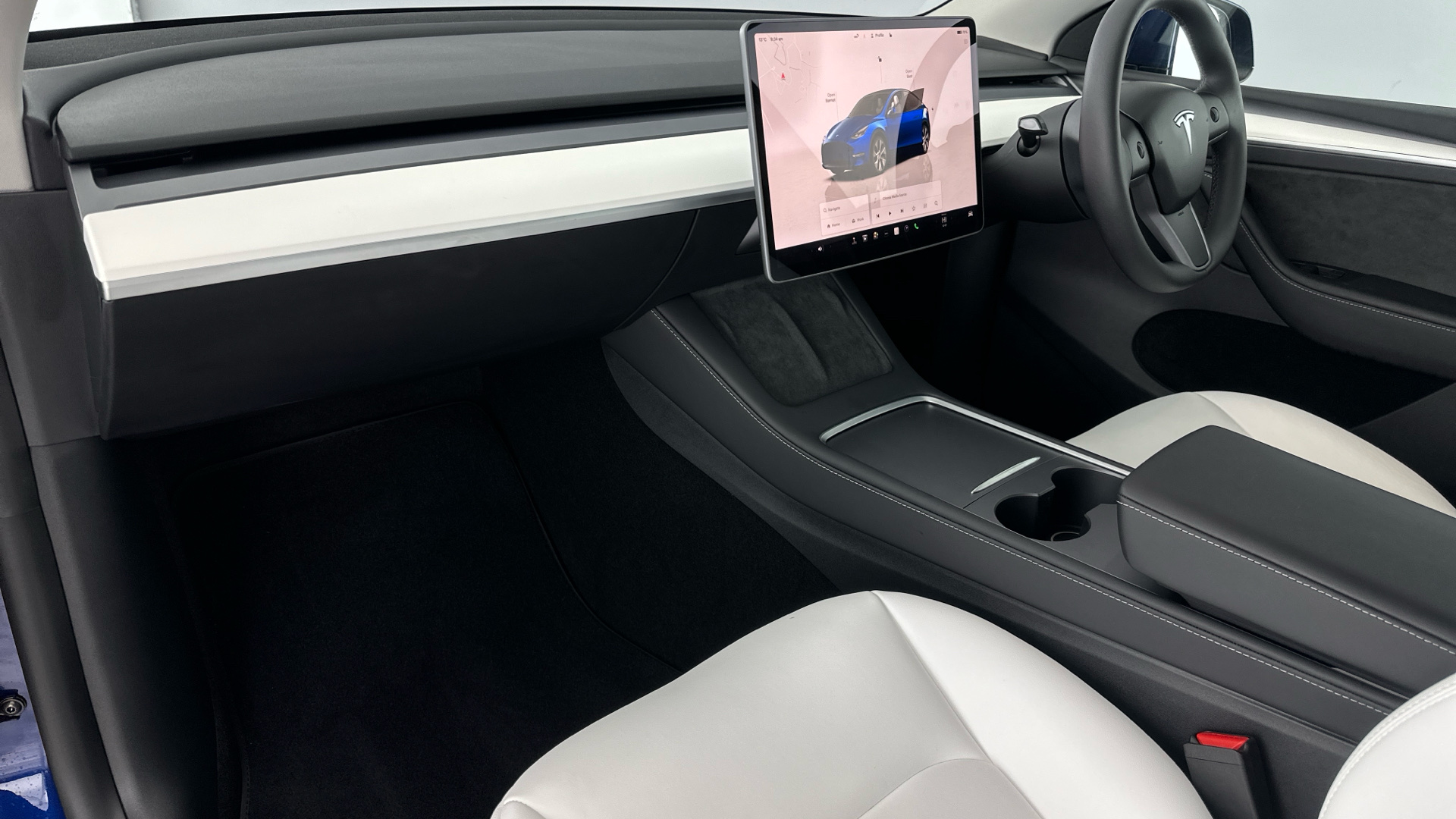 4020731 RWD 5dr Auto