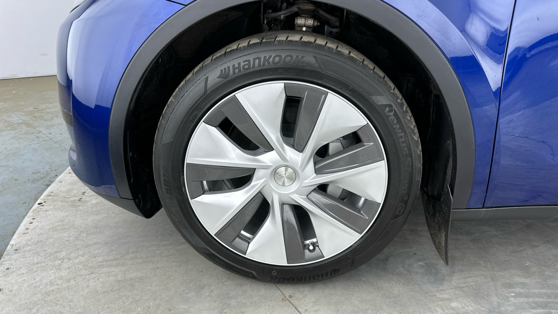 4020731 RWD 5dr Auto