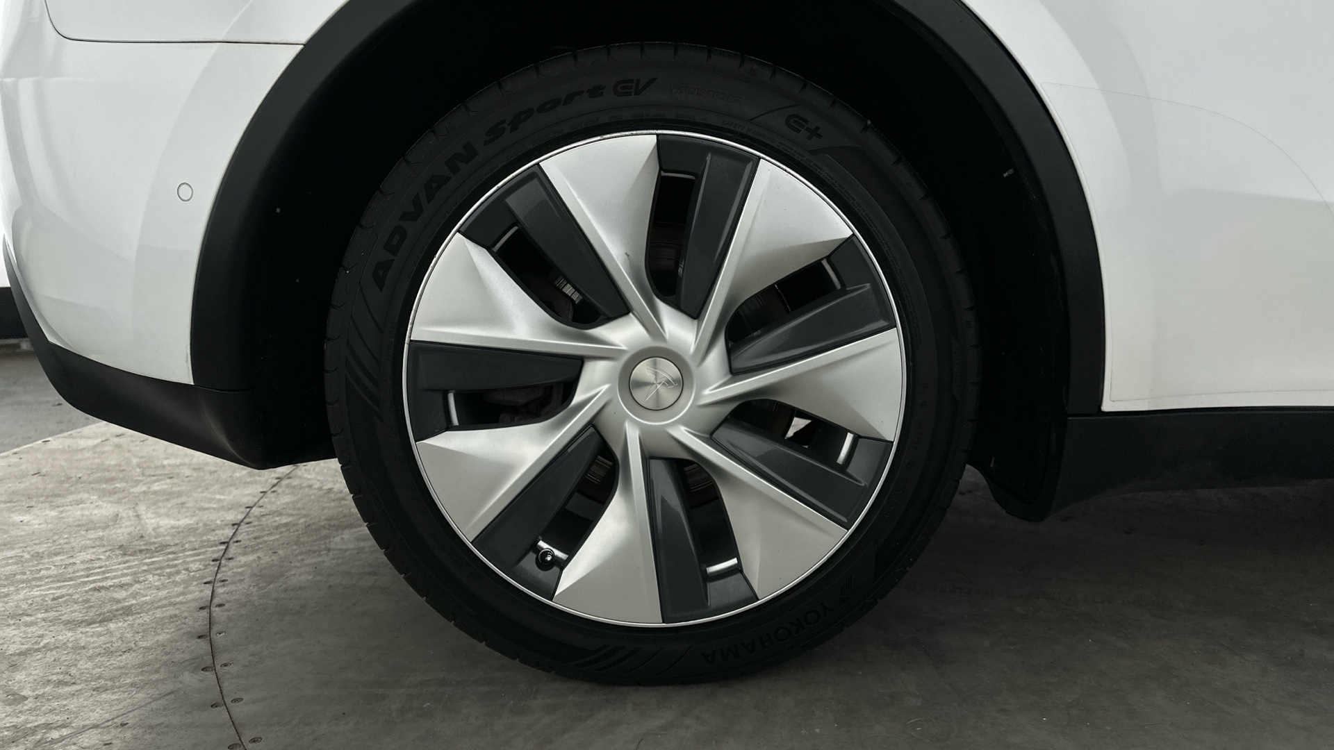 4027582 Long Range AWD 5dr Auto