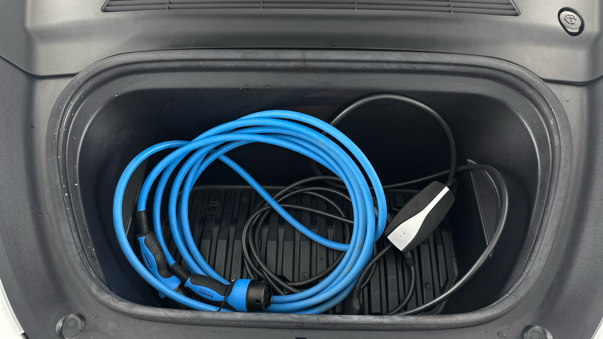 4027582 Long Range AWD 5dr Auto