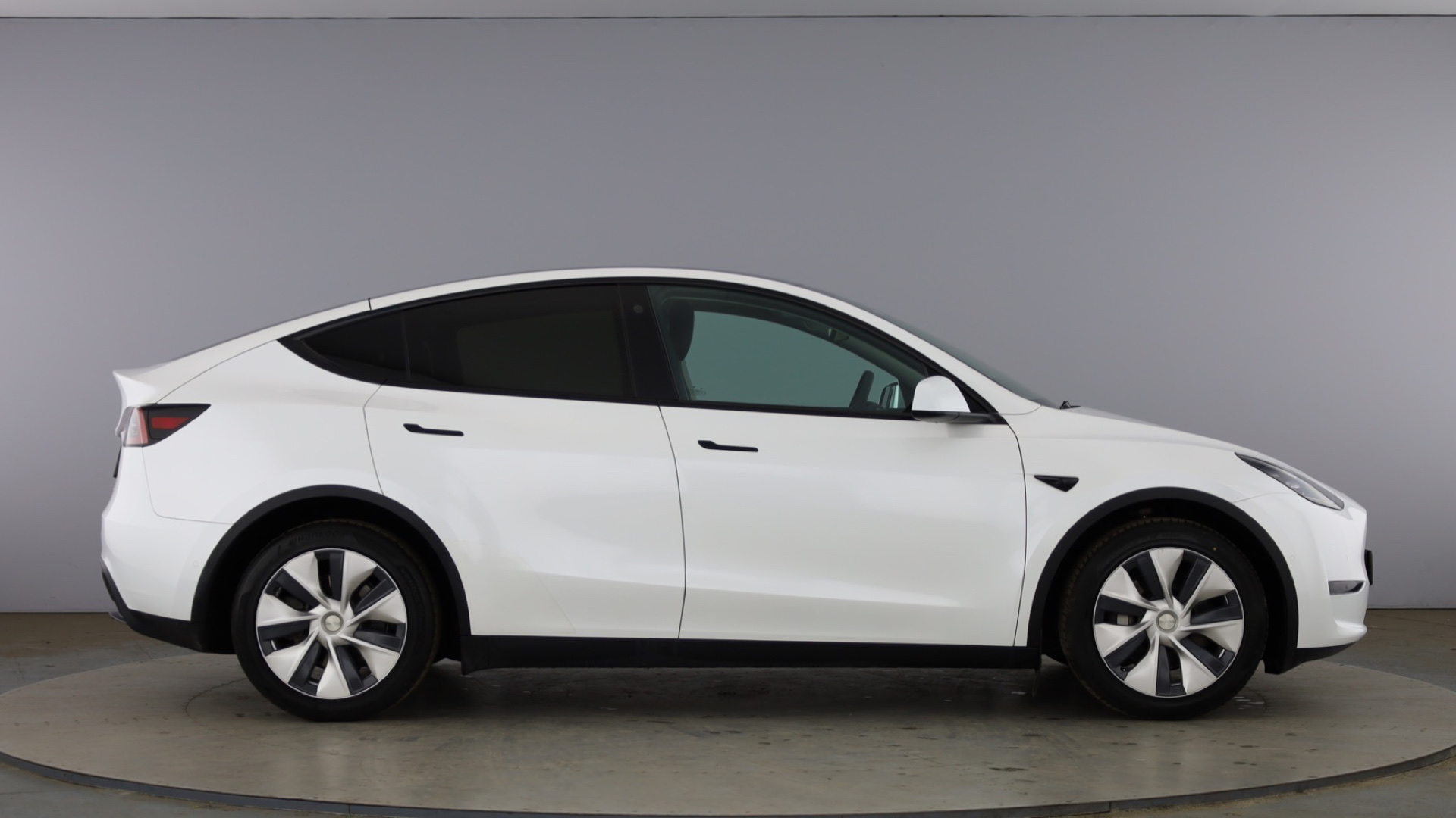 4021010 Long Range AWD 5dr Auto