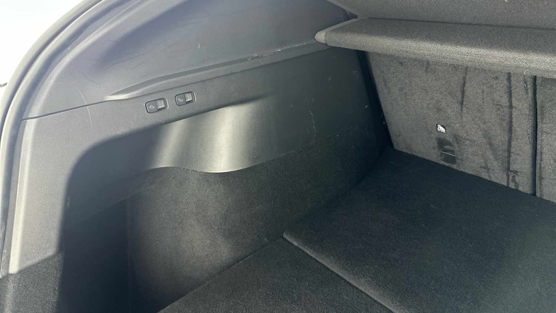 4021010 Long Range AWD 5dr Auto