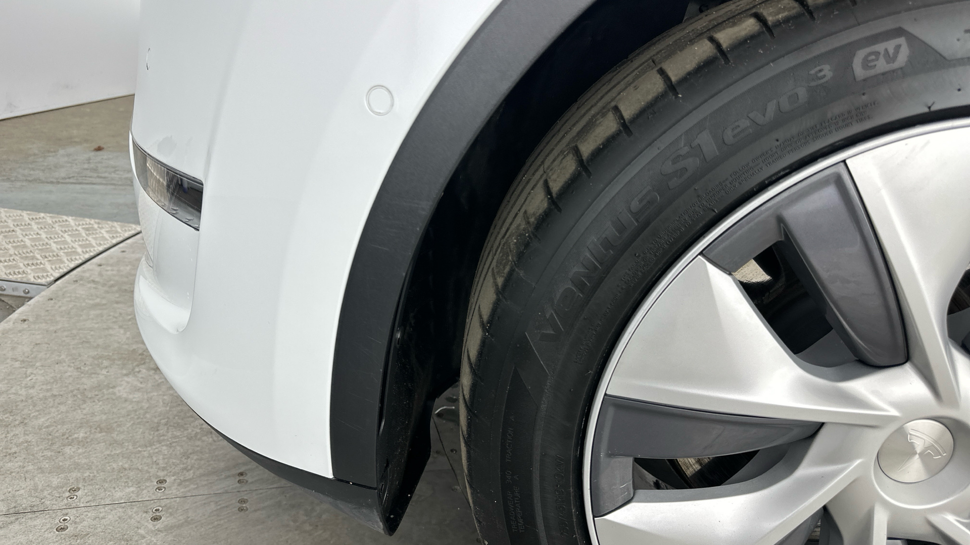 4021010 Long Range AWD 5dr Auto