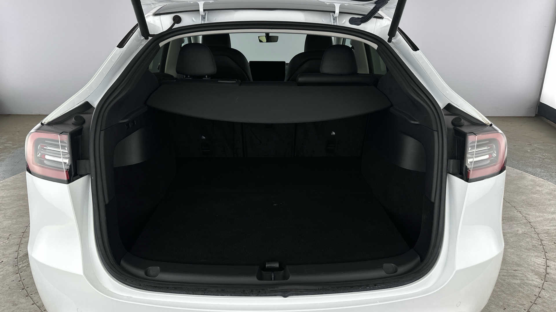 4021010 Long Range AWD 5dr Auto