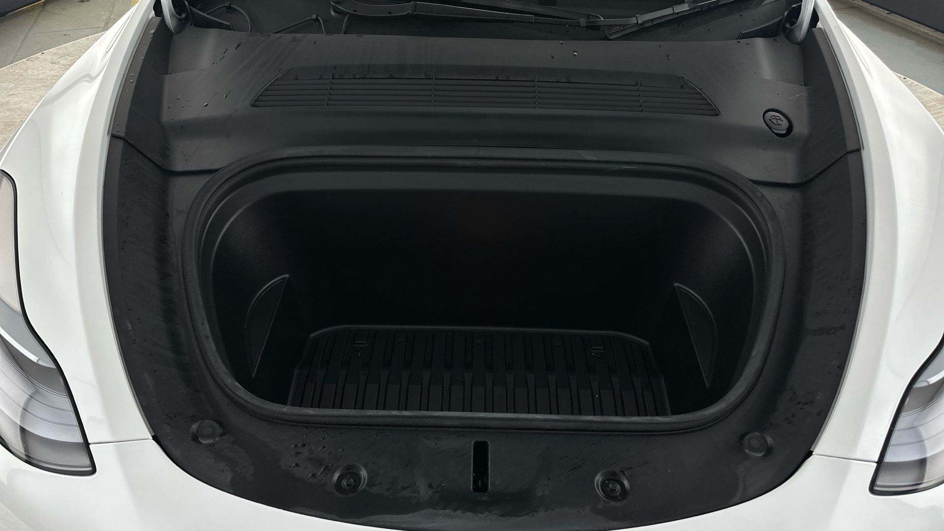 4021010 Long Range AWD 5dr Auto