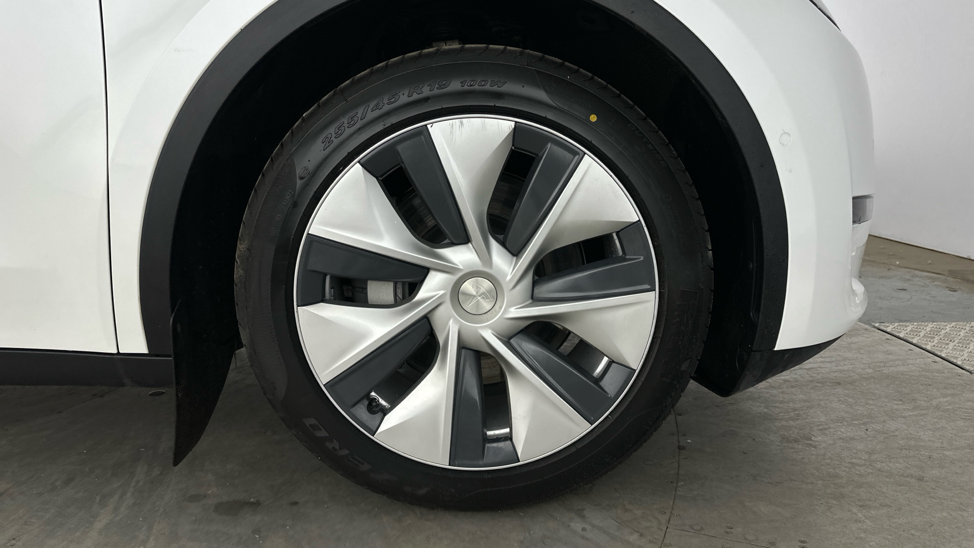 4021010 Long Range AWD 5dr Auto