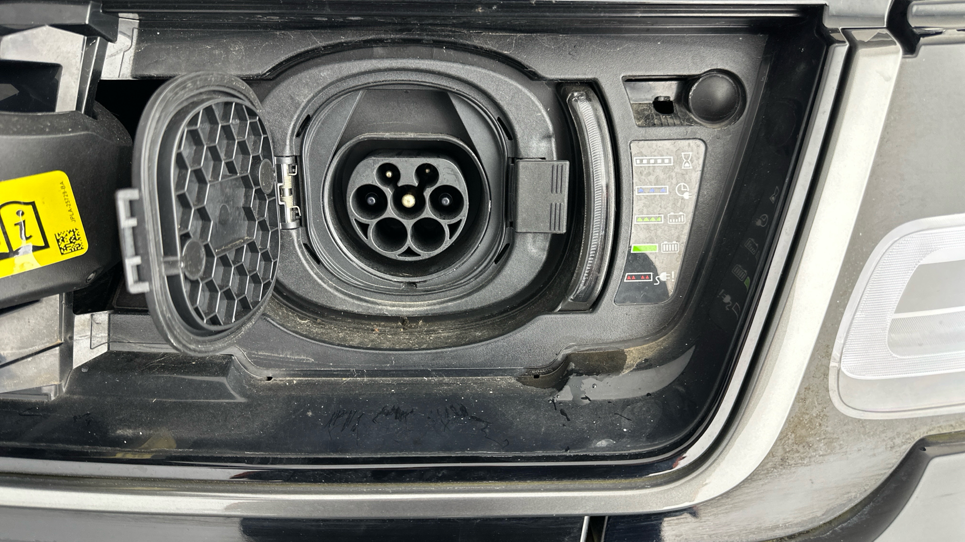 4020789 2.0 P400e HSE Dynamic 5dr Auto