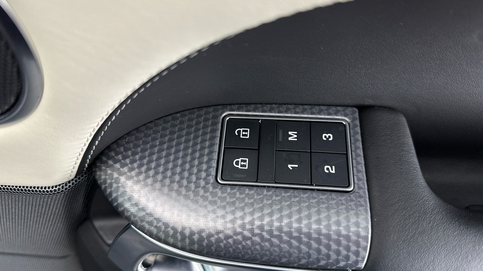 4020789 2.0 P400e HSE Dynamic 5dr Auto