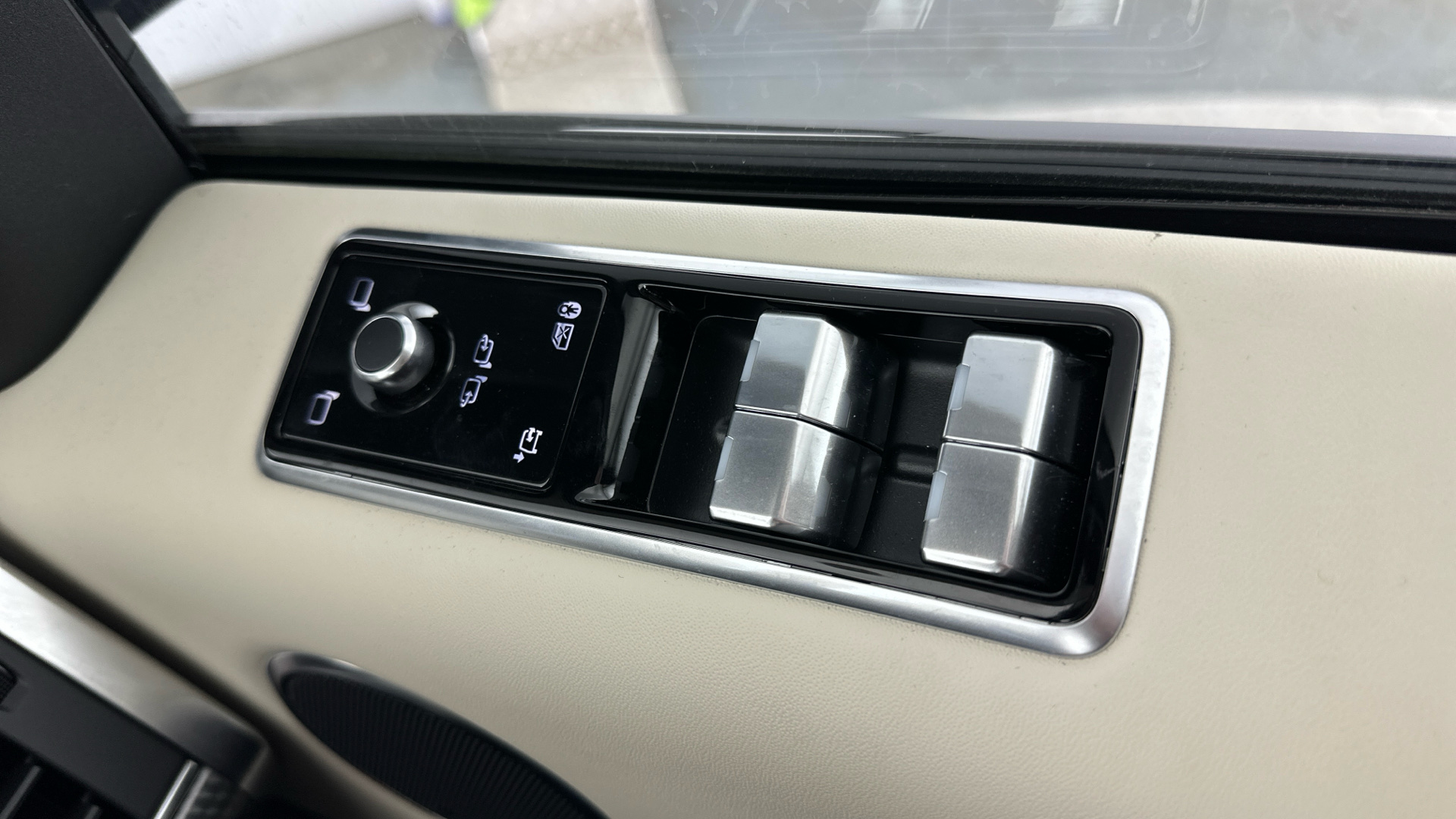 4020789 2.0 P400e HSE Dynamic 5dr Auto