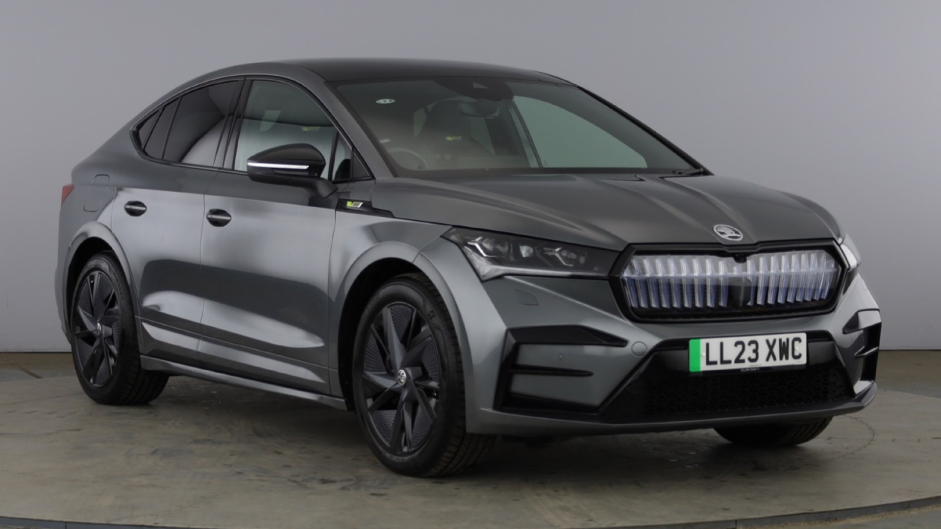 4020923 220kW vRS 82kWh 4x4 5dr Auto