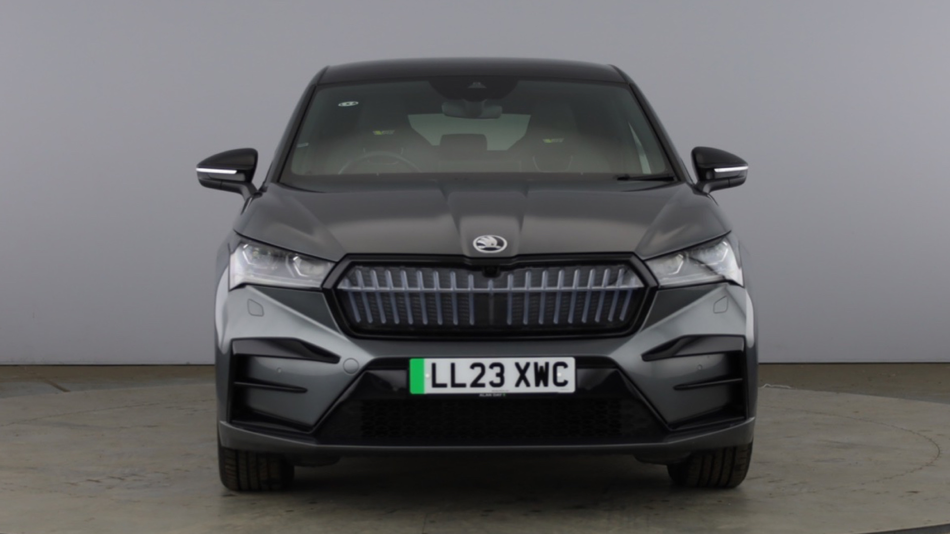 4020923 220kW vRS 82kWh 4x4 5dr Auto